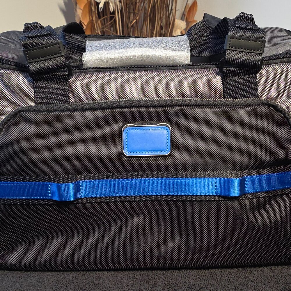 TUMI - Alpha Bravo Mason Duffel - Medium Travel Duffel Bag - NEW! - Picture 6 of 15